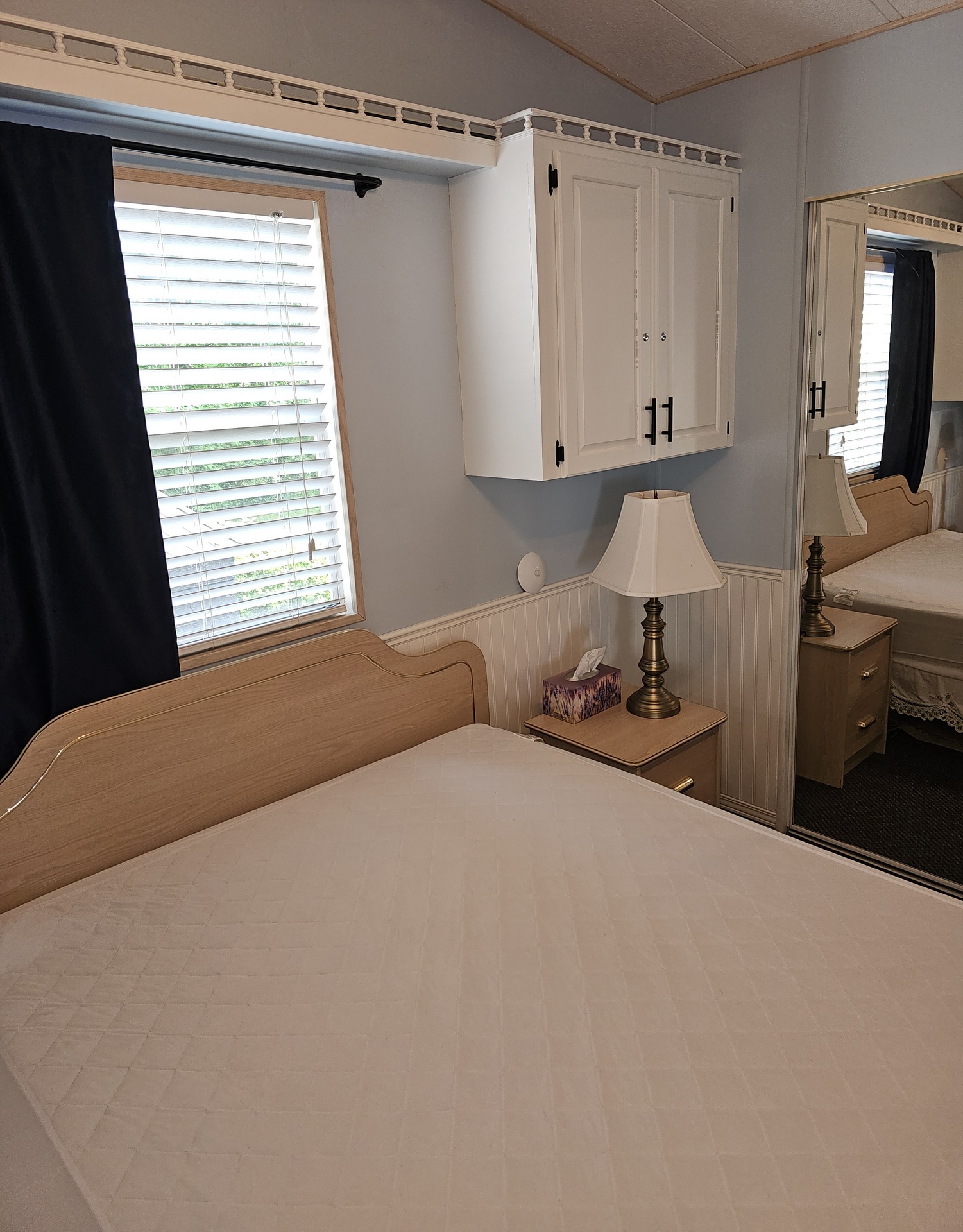 Queen bedroom